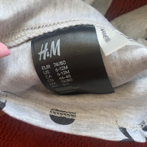 Beanie and infinity scarf - Picture 2 of 6